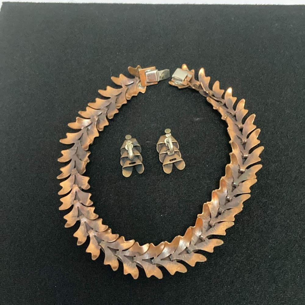 Rebajas Vintage mid century copper cascading leaf choker necklace and earrings - Picture 2 of 5